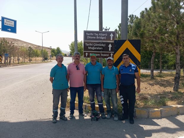 Tarihi ve Kültürel Değerlerimizi Gösteren Yön Tabelaları İlçemizin Girişlerine Yerleştirildi