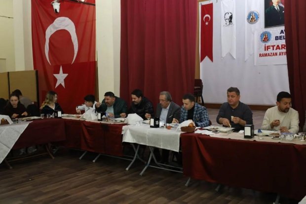 Ramazan ayı münasebetiyle organize edilen iftar yemeğinde, vatandaşlarımızla buluştuk.