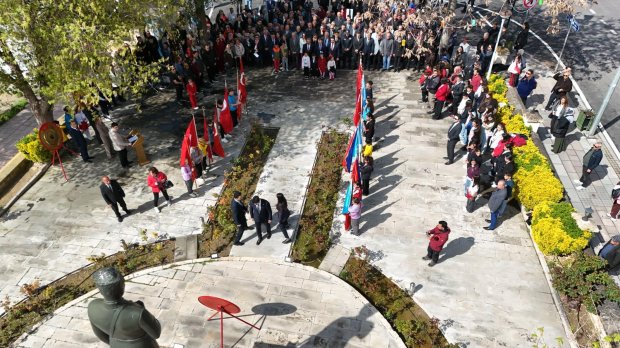 23 NİSAN ULUSAL EGEMENLİK VE ÇOCUK BAYRAMI DOLAYISIYLA ÇELENK TÖRENİ DÜZENLENDİ