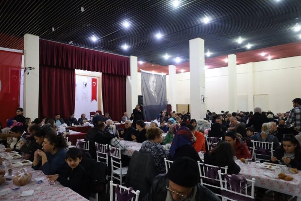 Ramazan ayı münasebetiyle organize edilen iftar yemeğinde, vatandaşlarımızla buluştuk.