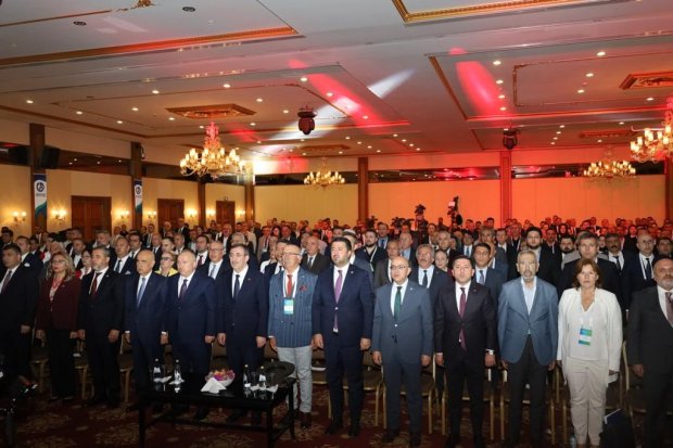 Belediye Başkanımız Sayın Mustafa Kenan Sarıtaş “Uluslararası Jeotermal Yatırımcılar Zirvesi”ne katıldı.
