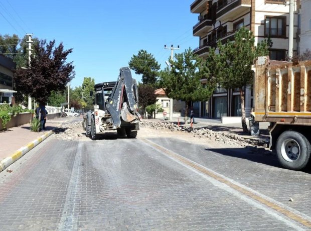 Sıcak Asfalt Yol Çalışmalarının Startı Verildi
