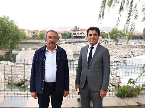 DSİ Kayseri Bölge Müdürü Rahmi Şahin Belediye Başkanımız Mustafa Kenan Sarıtaş'ı ziyaret ettiler.