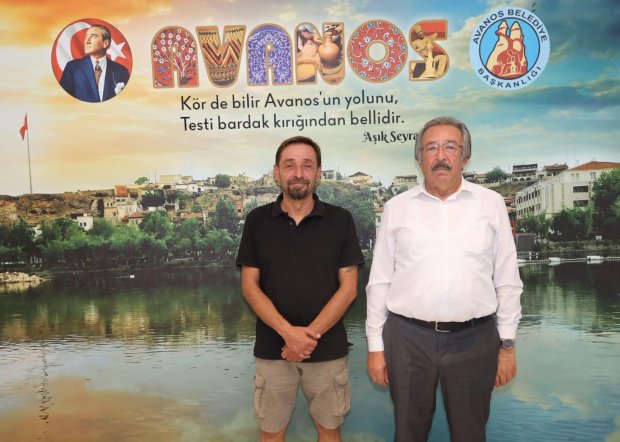 Belediye Başkanımız Mustafa Kenan Sarıtaş'ı ziyarete gelen hemşehrilerimize nazik ziyaretleri için teşekkür ederiz.