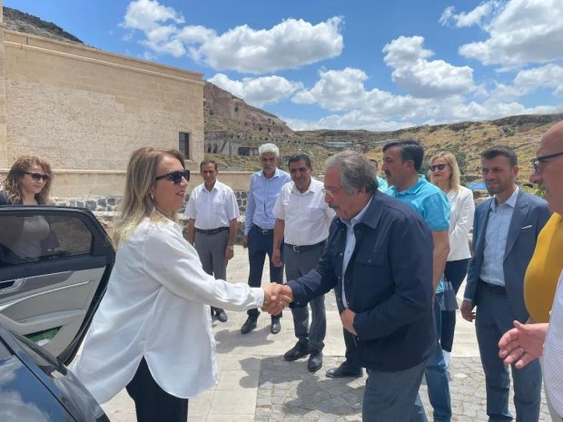 Tatlarin Kadın Girişimi Üretim ve İşletme Kooperatifi’nde kaynaşmaya toplantısına katılım sağladık.