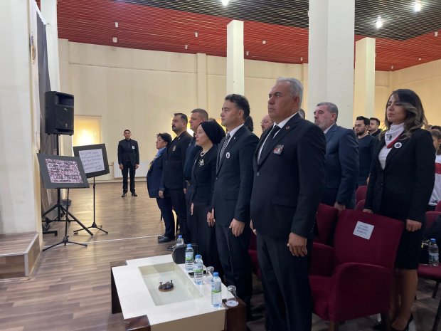 Belediyemiz toplantı salonunda, 10 Kasım Atatürk’ü Anma Günü dolayısıyla anma programı düzenlendi.