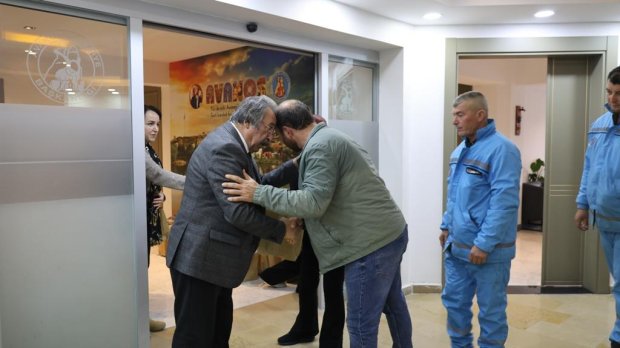 BELEDİYE BAŞKANIMIZ PERSONELLERİMİZİN YENİ YILINI KUTLADI