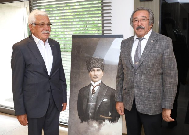 Belediye Başkanımız Sn Mustafa Kenan Sarıtaş'a Hayırlı Olsun Ziyaretleri Devam Ediyor.