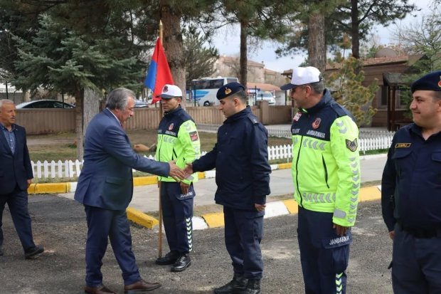 Avanos’ta kurumlar arası resmi bayramlaşma programı gerçekleştirildi.