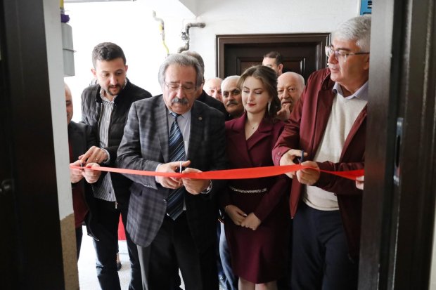 Belediye Başkanımız Sayın Mustafa Kenan Sarıtaş, Diyetisyen Sayın Nimet Yavuz’un işyeri açılışını gerçekleştirdi.