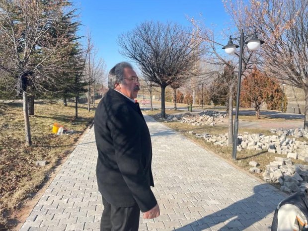 Belediye Başkanımız Sn. Mustafa Kenan Sarıtaş, ilçemiz genelinde belediyemizce yürütülen çalışma alanlarında incelemelerde bulundu.