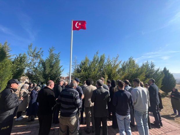 Avanoslu hemşehrimiz Tankçı Uzman Çavuş Şevket Tekin’in şehadetinin 6. yıl dönümü dolayısıyla Mevlid-i Şerif programı düzenlendi.