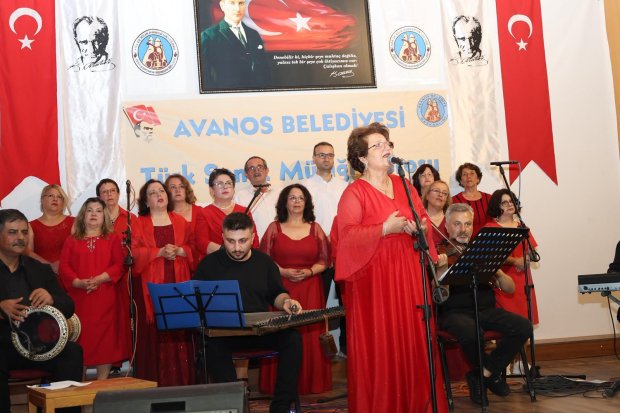 TÜRK SANAT MÜZİĞİ KOROSU VE ADD AVANOS ŞUBESİ RİTİM GRUBU KONSERİ BÜYÜK BEĞENİ TOPLADI