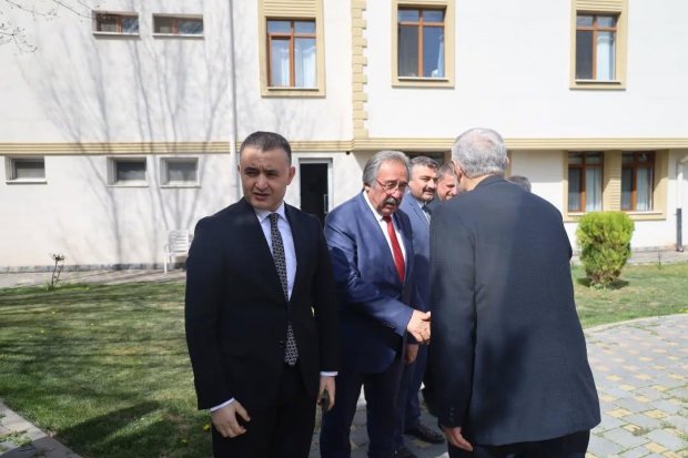 Avanos’ta kurumlar arası resmi bayramlaşma programı gerçekleştirildi.