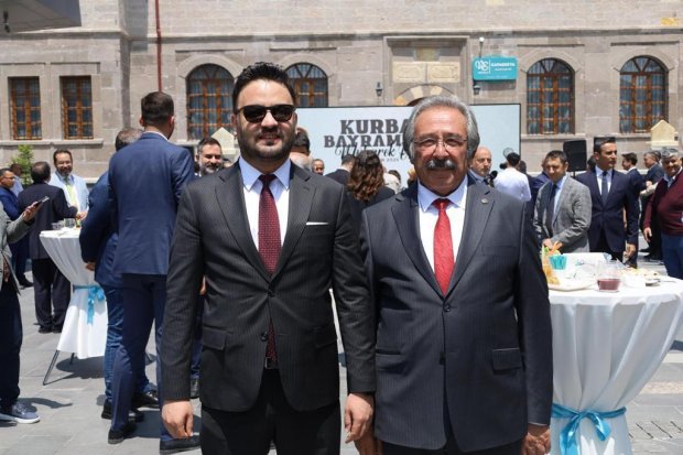 Belediye Başkanımız Sayın Mustafa Kenan Sarıtaş, Nevşehir Vilayetler Evi'nde gerçekleştirilen il protokol bayramlaşmasına katıldı.