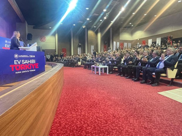 AVANOS 189 TOKİ SOSYAL KONUT KURA ÇEKİMİ YOĞUN KATILIMLA GERÇEKLEŞTİRİLDİ