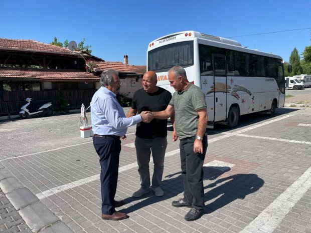 Belediye Başkanımız Sayın Mustafa Kenan Sarıtaş, güne erken saatlerde belediyemizin çeşitli iş sahalarında inceleme ve denetimlerde bulunarak başladı.