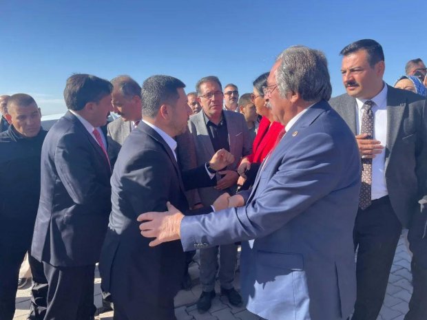 Belediye Başkanımız Mustafa Kenan Sarıtaş Nevşehir Belediyesi tarafından yapımı gerçekleştirilen 'Kahveci Dağı Konaklamalı Orman Parkı' nın açılış törenine katıldı.