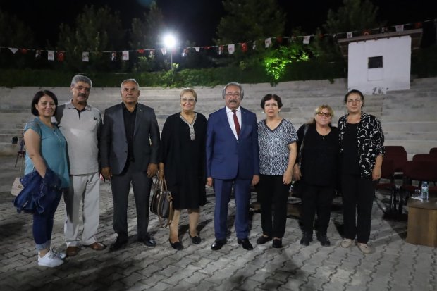 Avanos Amatör Türk Sanat Müziği Korosu Birbirinden Güzel Eserlerle Gönülleri Mest Etti