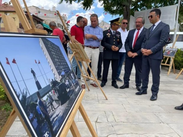 15 Temmuz Demokrasi ve Milli Birlik Günü Anma Programı Kapsamında İlçe Protokolümüzün Katılımı İle Fotoğraf Sergisinin Açılışını Yaptık