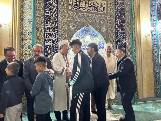 Belediye Başkanımız Sayın Mustafa Kenan Sarıtaş Kurban Bayramı namazının ardından Şehit Şevket Tekin Merkez Camii’nde hemşehrilerimizle bayramlaştı.