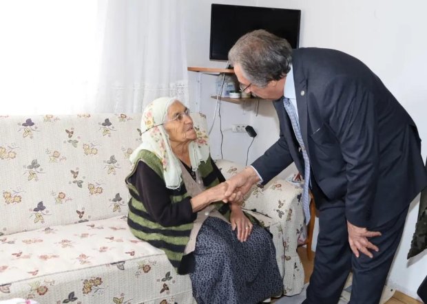 Başkanımız Anneler Günü Münasebetiyle Fedakar Annelerimizi Evlerinde Ziyaret Etti