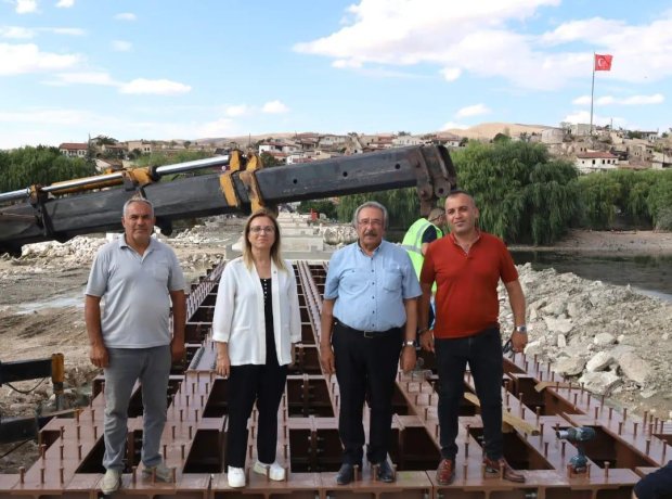 Tarihi Taş Köprü’müze Kavuşmaya Az kaldı! Tarihi Taş Köprü’müzün Çelik Bağlantılarının Montajına Başlandı.