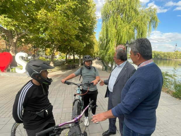 Belediye Başkanımız Sayın Mustafa Kenan Sarıtaş'tan Çocuklara Bisiklet Parkuru Sözü