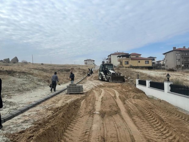 Belediye Başkanımız Sayın Mustafa Kenan Sarıtaş, ilçemiz genelinde belediyemiz tarafından yürütülen çalışmaları yerinde inceledi.