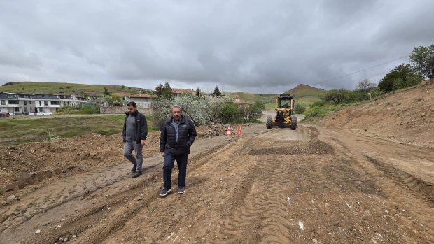 BELEDİYE BAŞKANIMIZ HAFTA SONU ÇALIŞMALARI SAHADA İNCELEDİ