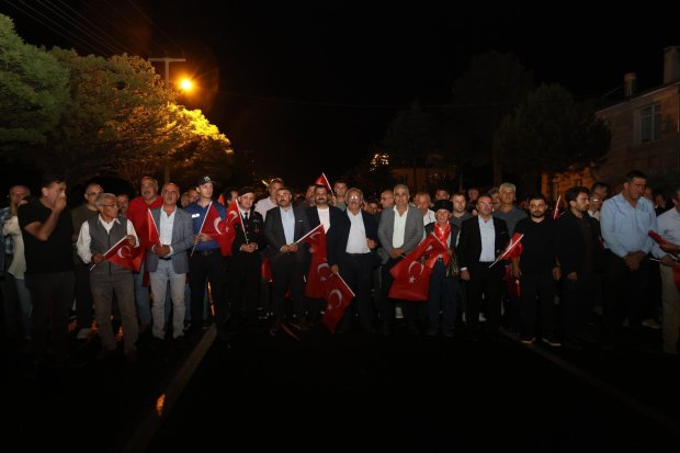 15 TEMMUZ DEMOKRASİ VE MİLLÎ BİRLİK GÜNÜ, İLÇEMİZDE BÜYÜK BİR COŞKU VE ANLAM YÜKLÜ BİR PROGRAMLA ANILDI