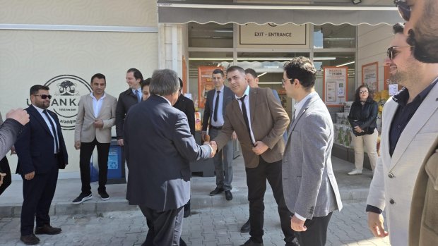BELEDİYE BAŞKANIMIZ SAYIN MUSTAFA KENAN SARITAŞ İLÇEMİZDE 2. ŞUBESİNİ AÇAN İŞLETMENİN AÇILIŞINI GERÇEKLEŞTİRDİ