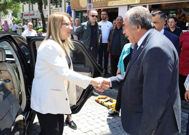 Milletvekilimiz Sayın Prof. Dr. Filiz KILIÇ, Belediye Başkanımızı Ziyaret Etti