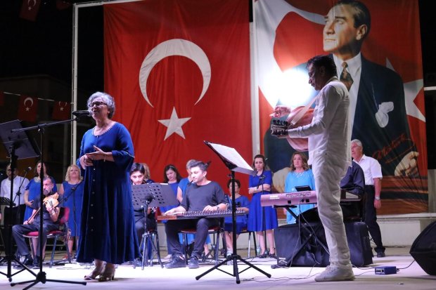 Avanos Amatör Türk Sanat Müziği Korosu Birbirinden Güzel Eserlerle Gönülleri Mest Etti