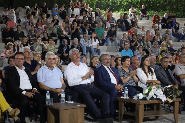 Avanos Amatör Türk Sanat Müziği Korosu Birbirinden Güzel Eserlerle Gönülleri Mest Etti