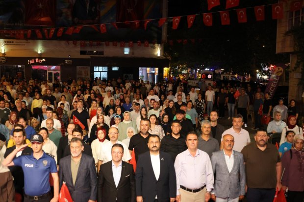 15 TEMMUZ DEMOKRASİ VE MİLLÎ BİRLİK GÜNÜ, İLÇEMİZDE BÜYÜK BİR COŞKU VE ANLAM YÜKLÜ BİR PROGRAMLA ANILDI