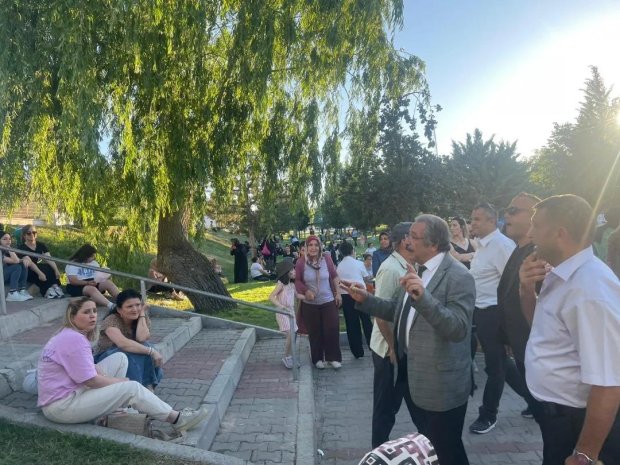 Belediye Başkanımız, Şehit Polis Halil Gün Ortaokulunun Yıl Sonu Etkinliğine Katıldı