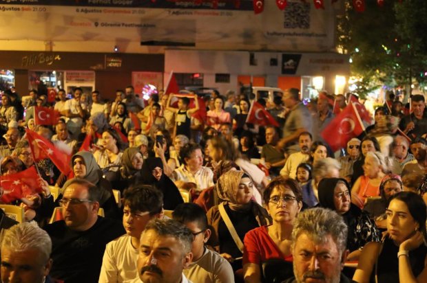 15 Temmuz Demokrasi ve Millî Birlik Günü, ilçemizde büyük bir coşku ve anlam yüklü bir programla anıldı.