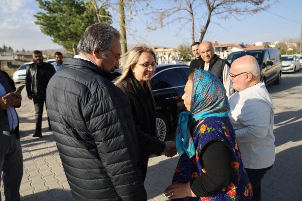 TBMM MHP Grup Başkan Vekili ve Nevşehir Milletvekilimiz Sayın Prof. Dr. Filiz Kılıç ve Belediye Başkanımız Sayın Mustafa Kenan Sarıtaş arefe günü kabir ziyaretlerinde bulundular.
