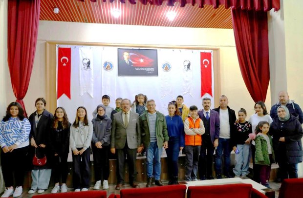 Belediyemiz tarafından kültür ve sanat etkinlikleri kapsamında düzenlenen müzik ve sanat kursları başladı