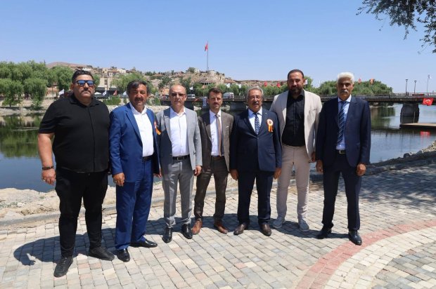 Ulaştırma ve Altyapı Bakanımız Sayın Abdulkadir Uraloğlu’nun katılımlarıyla kapsamlı şekilde restorasyonu tamamlanarak hizmete giren Tarihi Taş Köprümüzün resmi açılışı tören gerçekleştirildi.