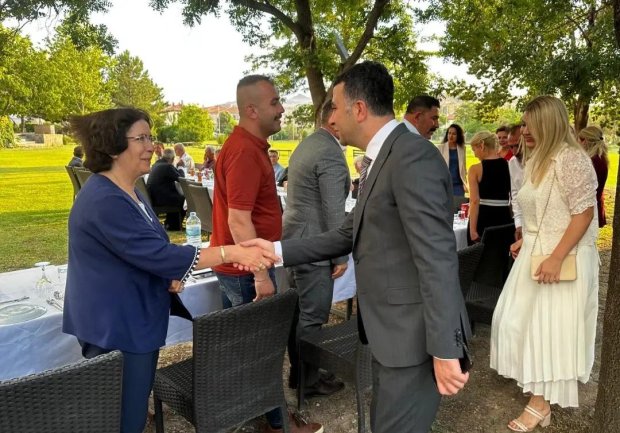 Belediye Başkanımız, Diyarbakır Vali Yardımcılığına atanan Avanos Kaymakamımız Aziz Gölbaşı için düzenlenen veda yemeğine katıldı.