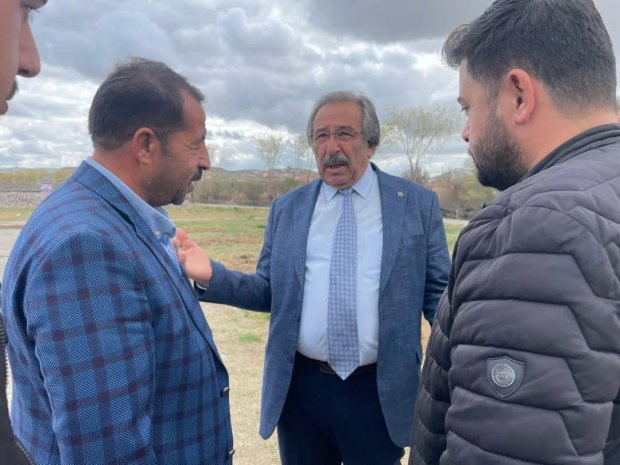 Belediye Başkanımız Sn. Mustafa Kenan Sarıtaş, belediyemizin çalışma alanlarını ziyaret ederek sahada incelemelerde bulundu.