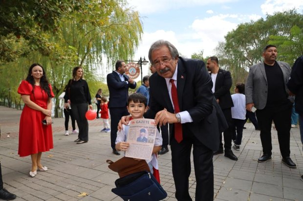 Cumhuriyetimizin 102. yılı etkinlikleri kapsamında, Avanos Mutlu Çocuk Anaokulu tarafından Cumhuriyet Korteji Yürüyüşü ve Çocuk Şenliği etkinliği düzenlendi.