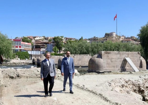 Taş Köprü Restorasyon Süreci Yeniden Başladı