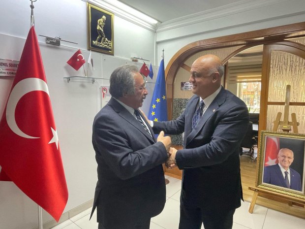 İç Anadolu Belediyeler Birliğinden Avanos'a Bank ve Ayaklı Çöp Kovası Desteği