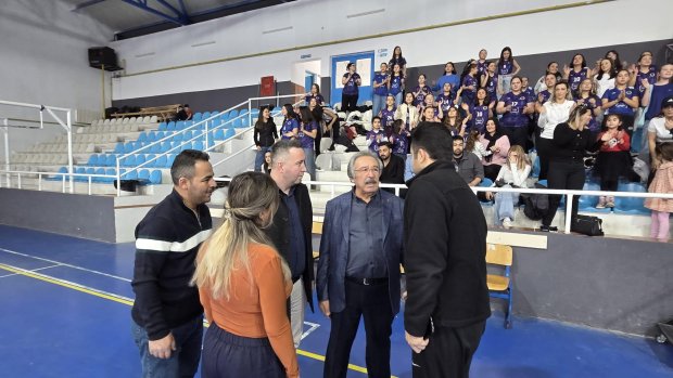 VOLEYBOL TAKIMIMIZA DESTEK