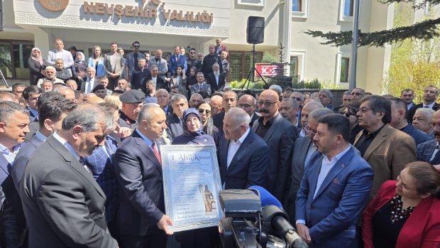 EMNİYET GENEL MÜDÜRLÜĞÜ GÖREVİNE ATANAN NEVŞEHİR VALİMİZ SAYIN ALİ FİDAN İÇİN UĞURLAMA PROGRAMI DÜZENLENDİ