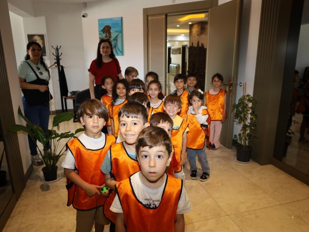 Kapadokya Anaokulu Öğrencileri Belediye Başkanımız Sn. Mustafa Kenan Sarıtaş’ı Ziyaret Etti