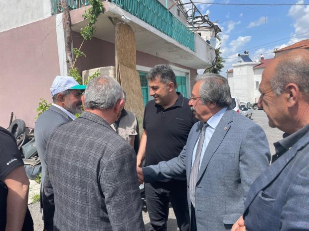 Kayseri Pancar Ekicileri Kooperatifi Yönetim Kurulu Başkanı Sayın Hüseyin Akay, Kayseri Şeker Fabrikası Yönetim Kurulu Başkanı Sayın Hurşit Dede ve beraberindeki yönetim kurulu üyeleri, Belediye Başkanımız Sayın Mustafa Kenan Sarıtaş’ı makamında ziyaret e